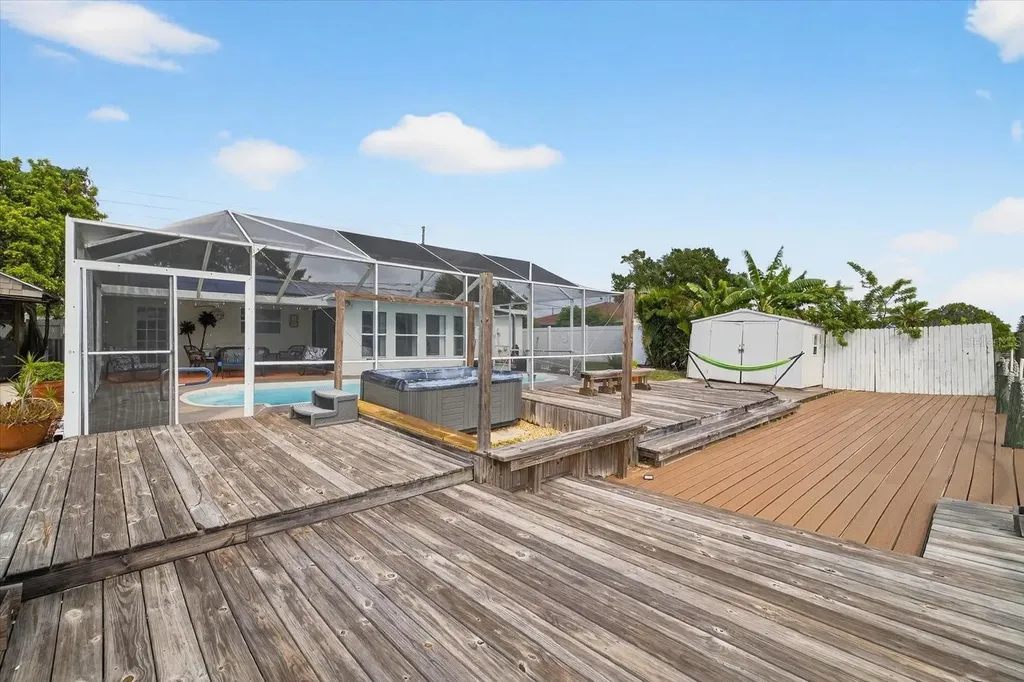 5312 Flora Avenue Holiday FL 34690