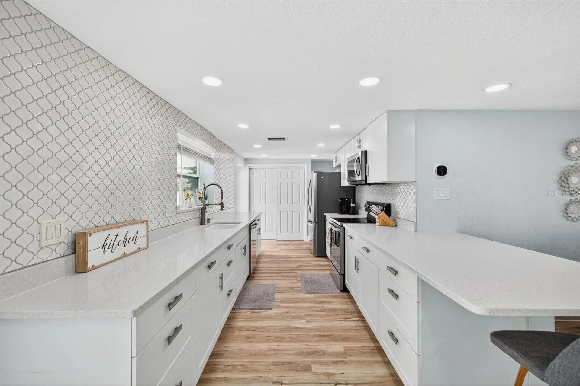 5312 Flora Avenue Holiday FL 34690
