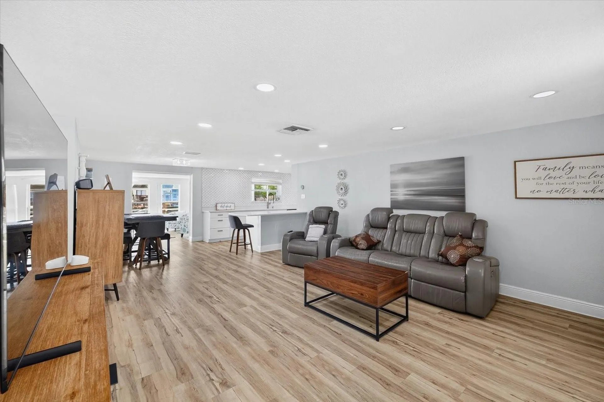 5312 Flora Avenue Holiday FL 34690