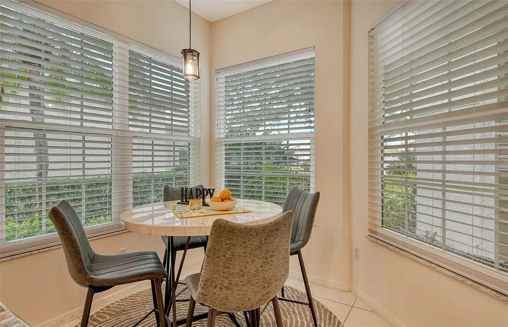 560 Fallbrook Drive Venice FL 34292