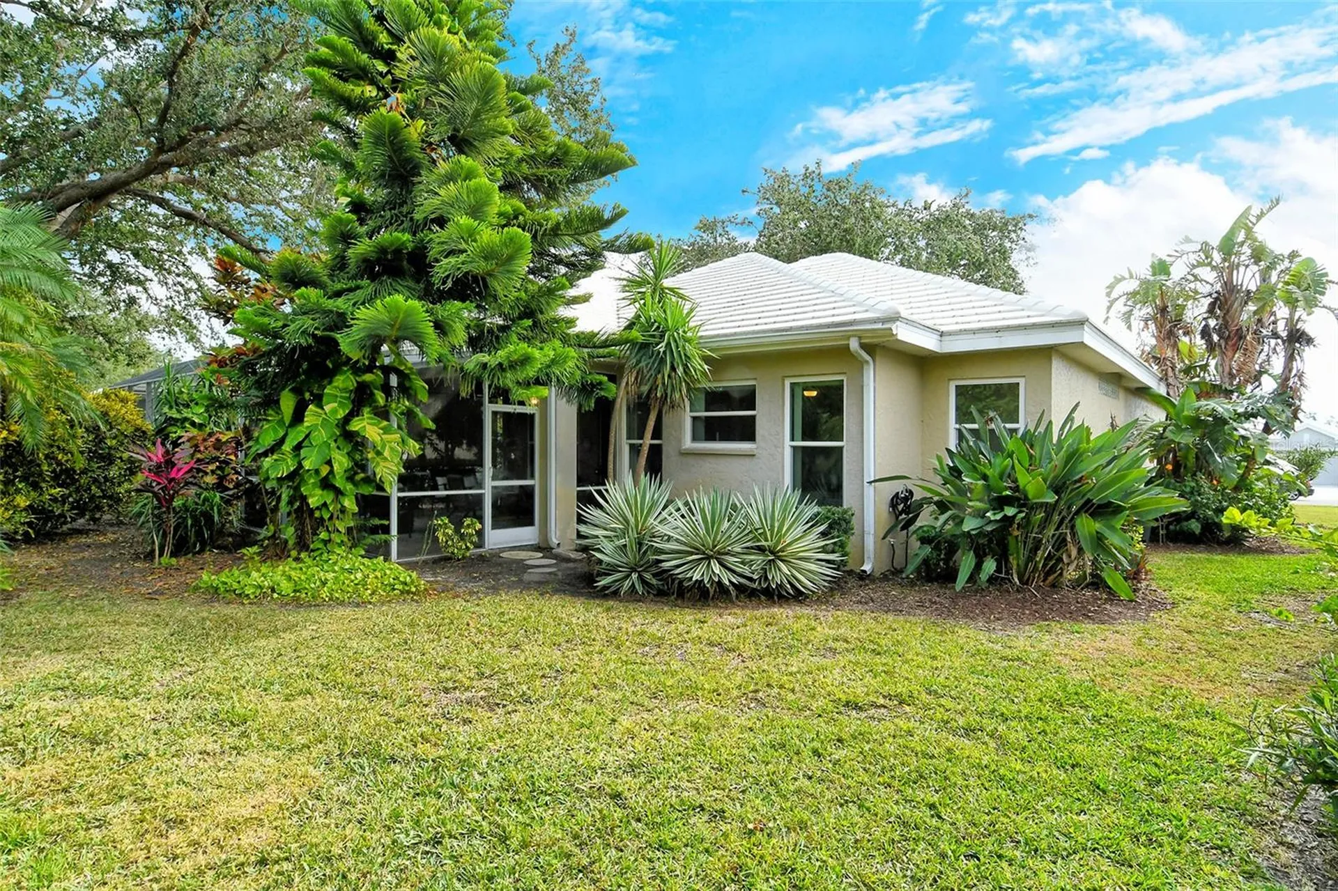 560 Fallbrook Drive Venice FL 34292