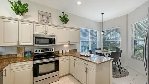 560 Fallbrook Drive Venice FL 34292