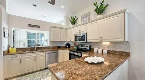 560 Fallbrook Drive Venice FL 34292