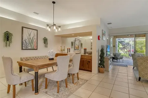 560 Fallbrook Drive Venice FL 34292