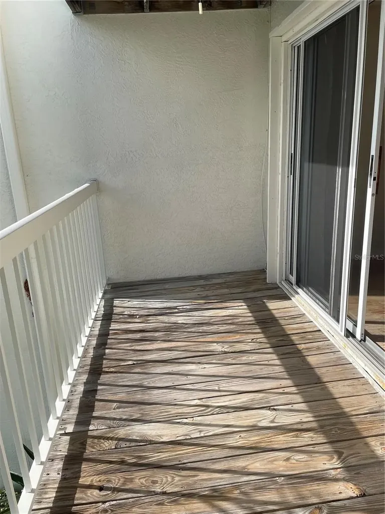 323 Madeira Circle Tierra Verde FL 33715