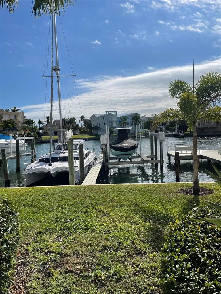 323 Madeira Circle Tierra Verde FL 33715