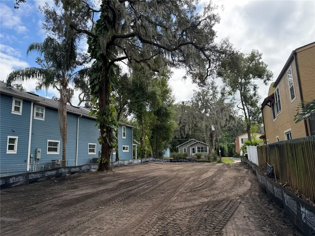 1105 Elmwood Street Orlando FL 32801