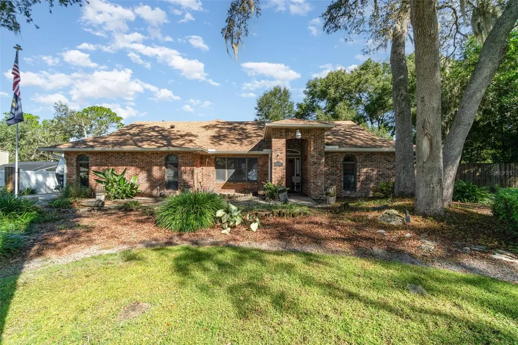 1135 Woodchuck Court Orange City FL 32763