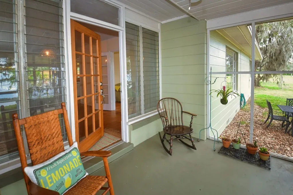 160 Bayshore Drive Terra Ceia FL 34250