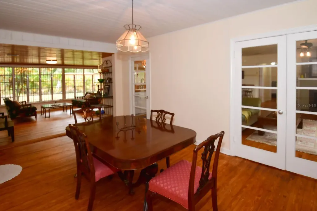 160 Bayshore Drive Terra Ceia FL 34250