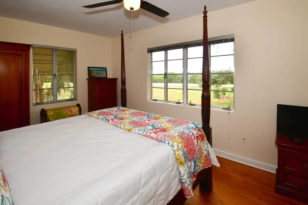 160 Bayshore Drive Terra Ceia FL 34250