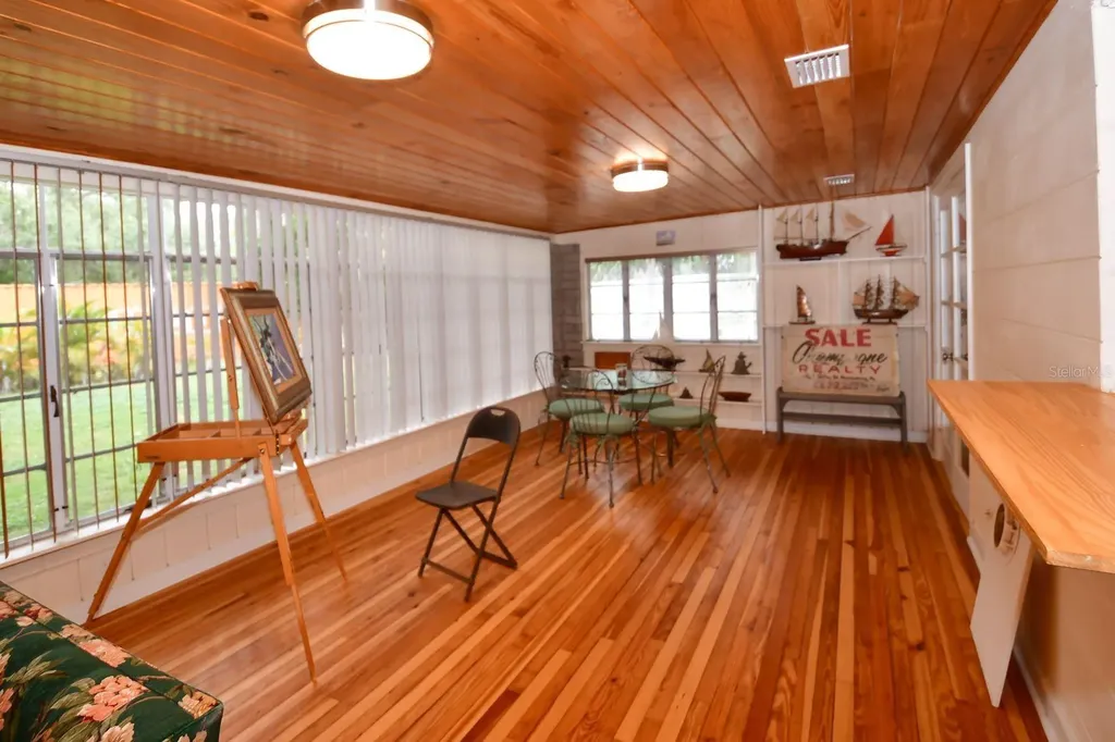 160 Bayshore Drive Terra Ceia FL 34250