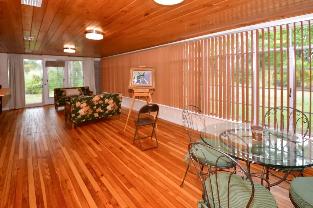160 Bayshore Drive Terra Ceia FL 34250
