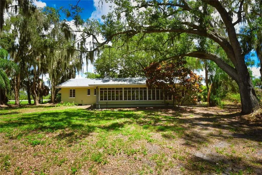 160 Bayshore Drive Terra Ceia FL 34250