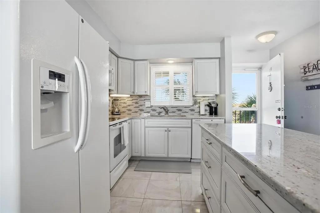 2860 Ocean Shore Boulevard Ormond By The Sea FL 32176