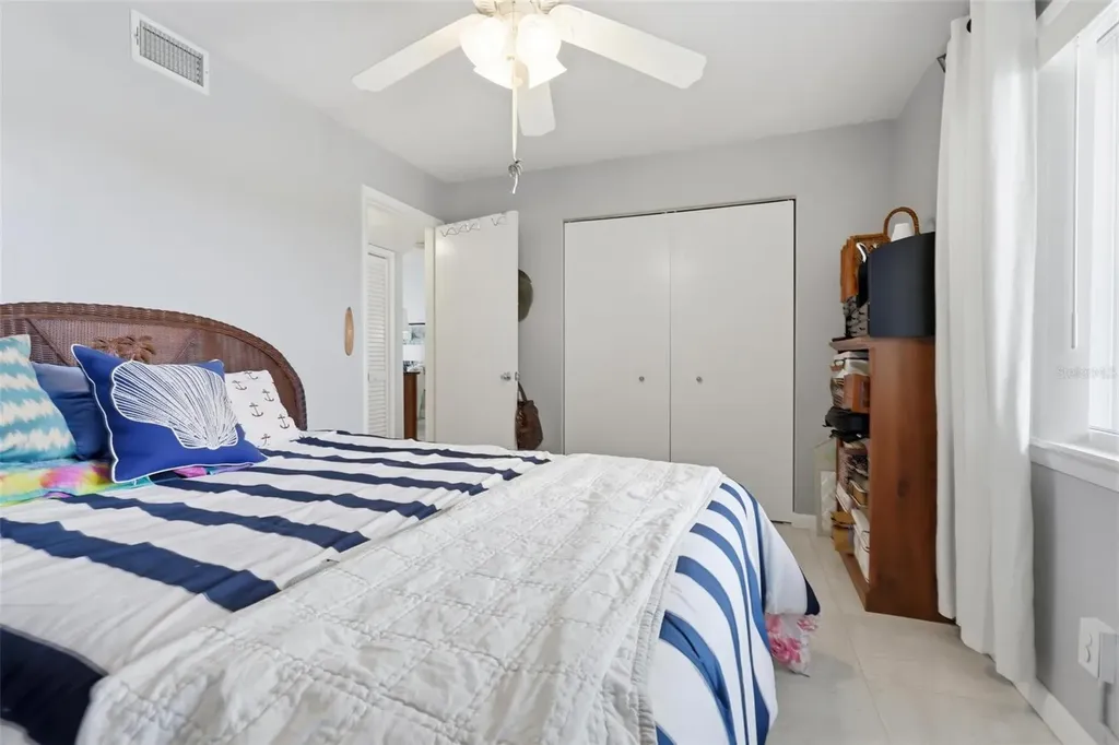 2860 Ocean Shore Boulevard Ormond By The Sea FL 32176