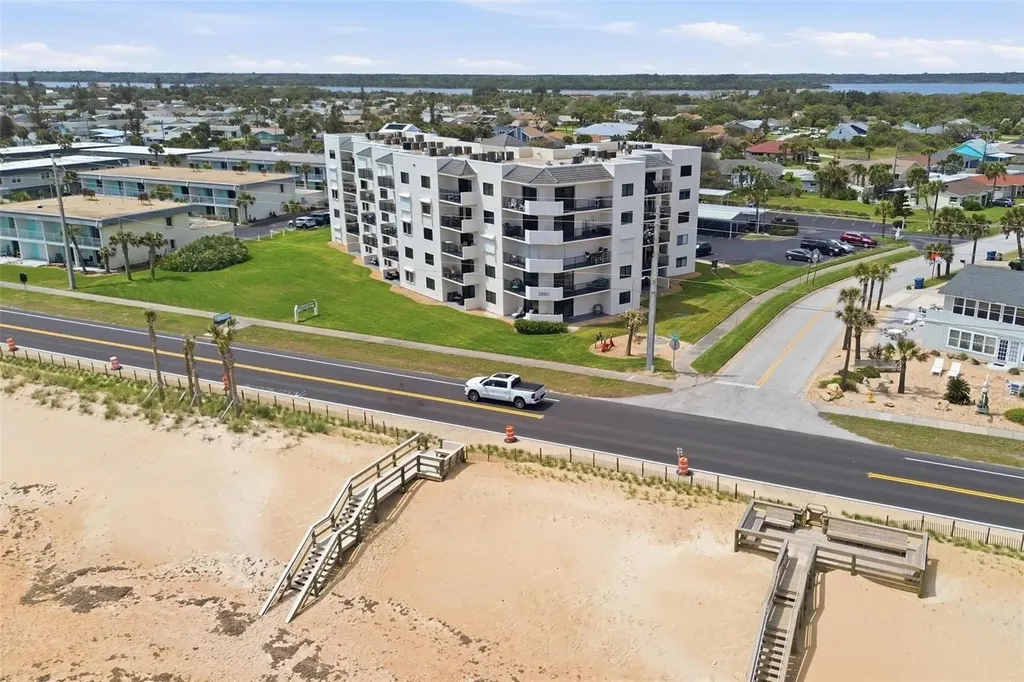 2860 Ocean Shore Boulevard Ormond By The Sea FL 32176