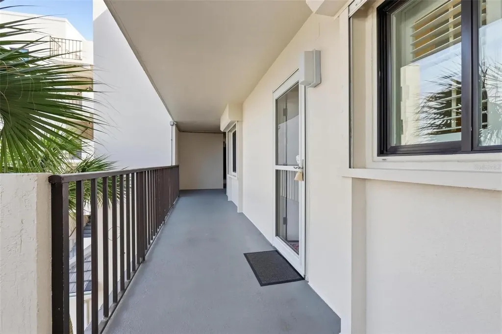 2860 Ocean Shore Boulevard Ormond By The Sea FL 32176