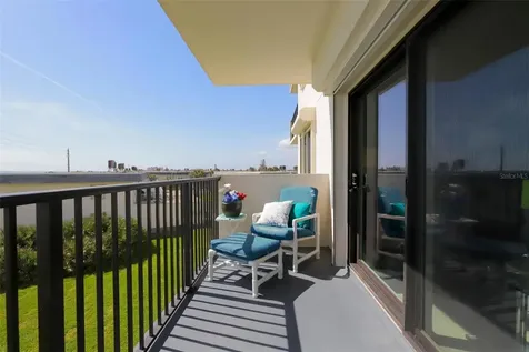 2860 Ocean Shore Boulevard Ormond By The Sea FL 32176