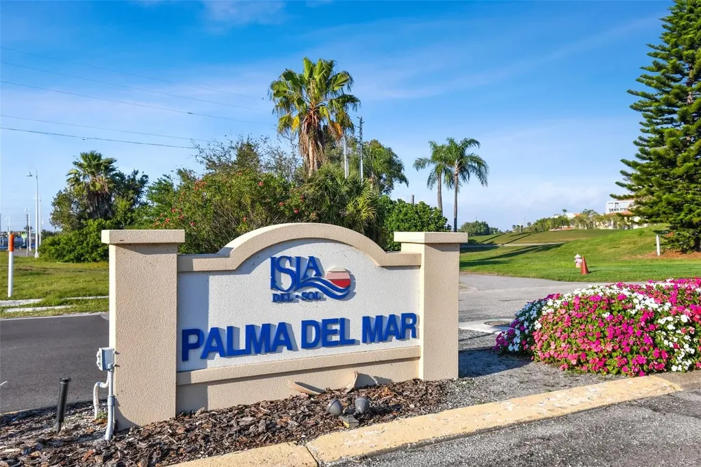 6372 Palma Del Mar Boulevard S St Petersburg FL 33715