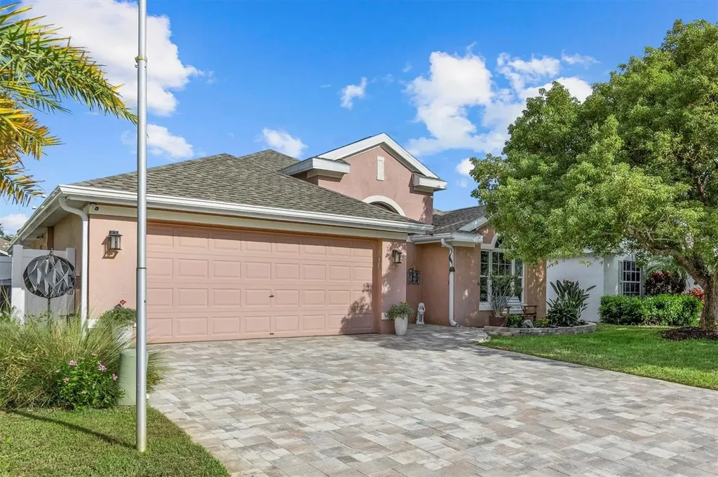 2718 Dolphin Watch Court Holiday FL 34691