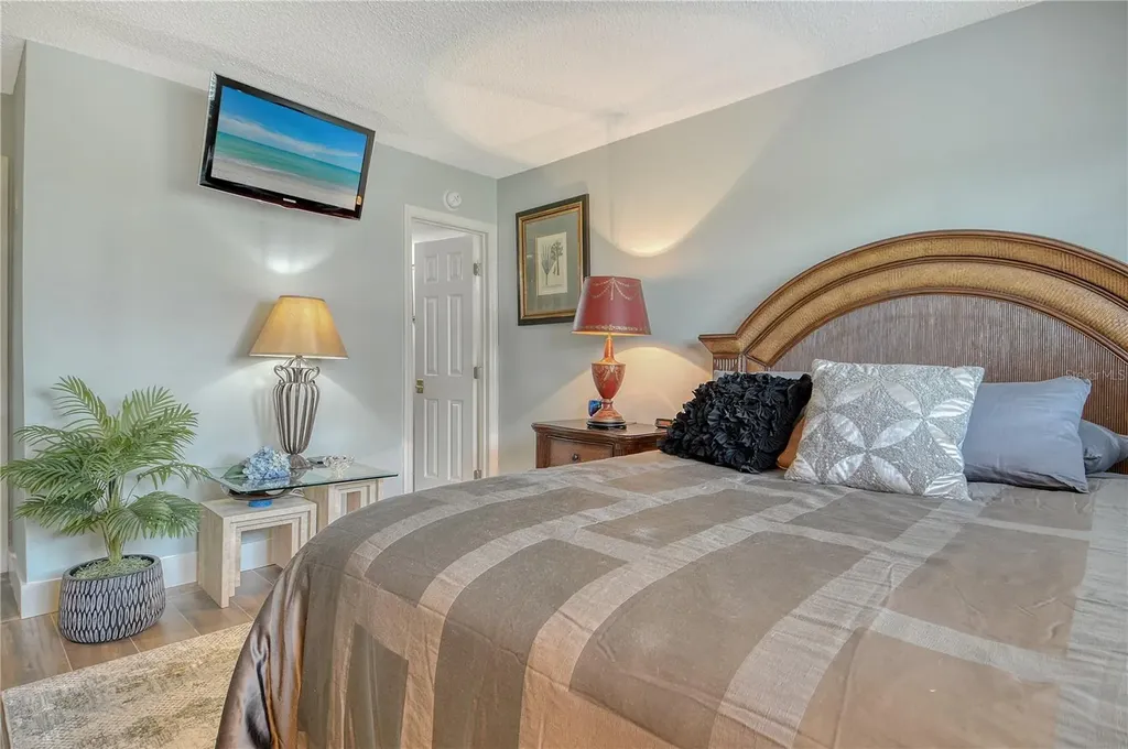 4780 Gulf Of Mexico Drive Villa 5 Longboat Key FL 34228