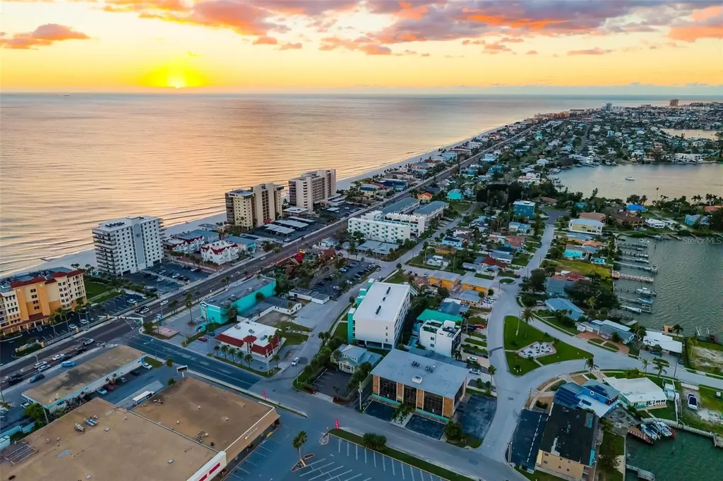 15305 1st Street E Madeira Beach FL 33708