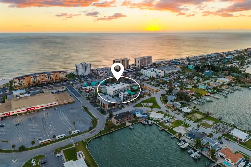 15305 1st Street E Madeira Beach FL 33708