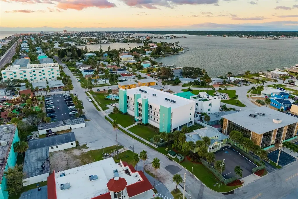 15305 1st Street E Madeira Beach FL 33708