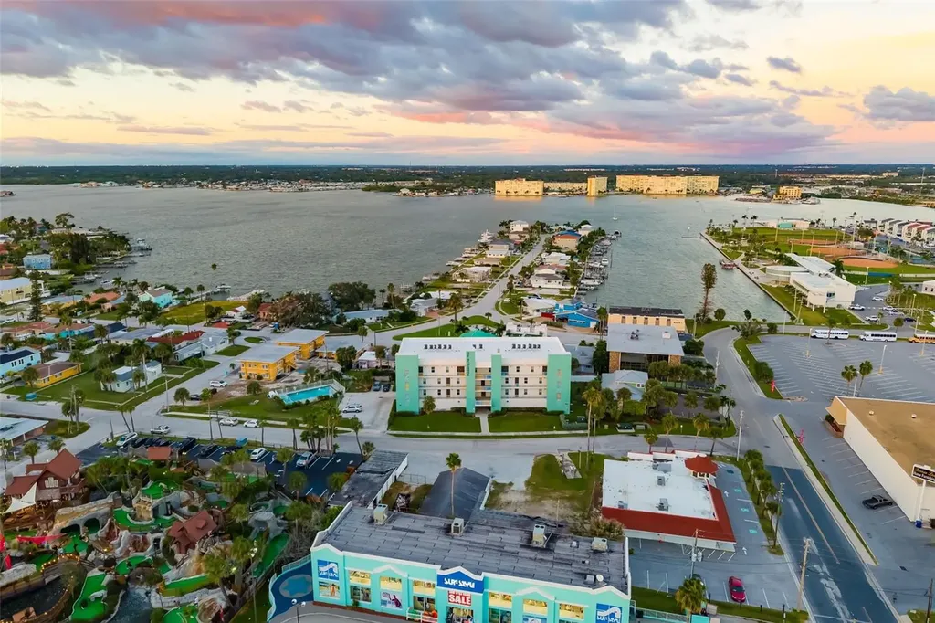 15305 1st Street E Madeira Beach FL 33708