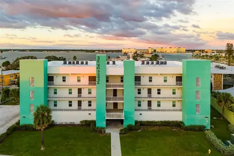 15305 1st Street E Madeira Beach FL 33708