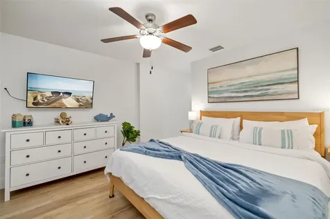 15305 1st Street E Madeira Beach FL 33708