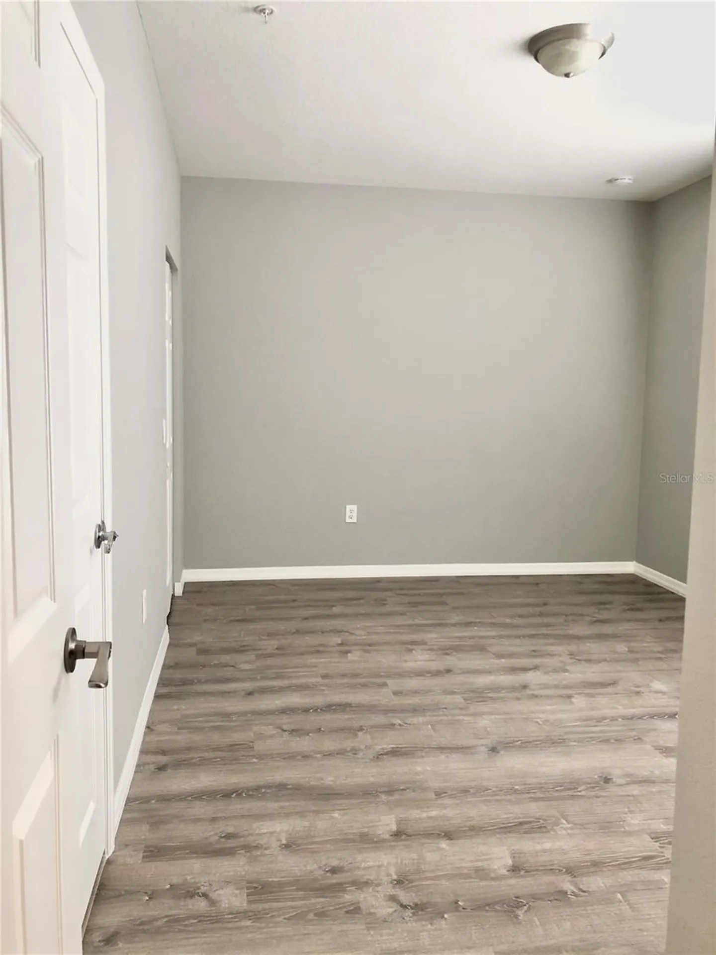 2586 Grand Central Parkway Orlando FL 32839