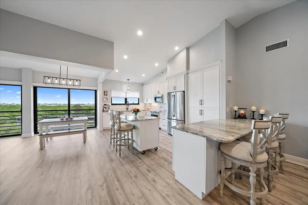 5400 Eagles Point Circle Sarasota FL 34231