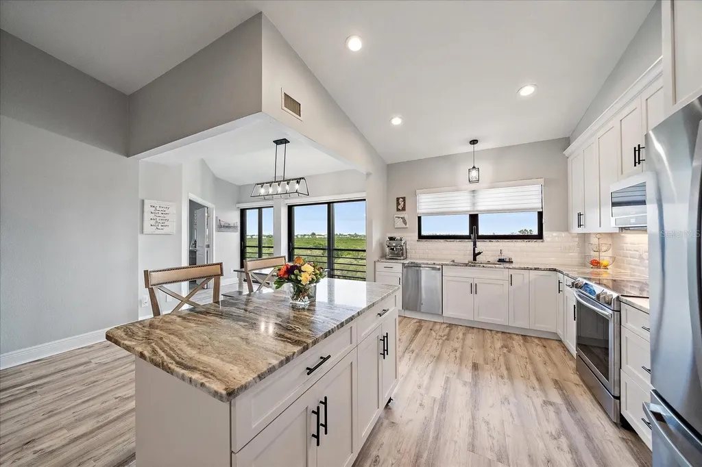 5400 Eagles Point Circle Sarasota FL 34231