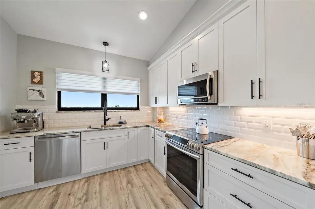 5400 Eagles Point Circle Sarasota FL 34231