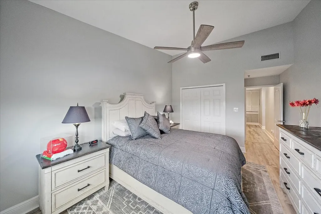 5400 Eagles Point Circle Sarasota FL 34231