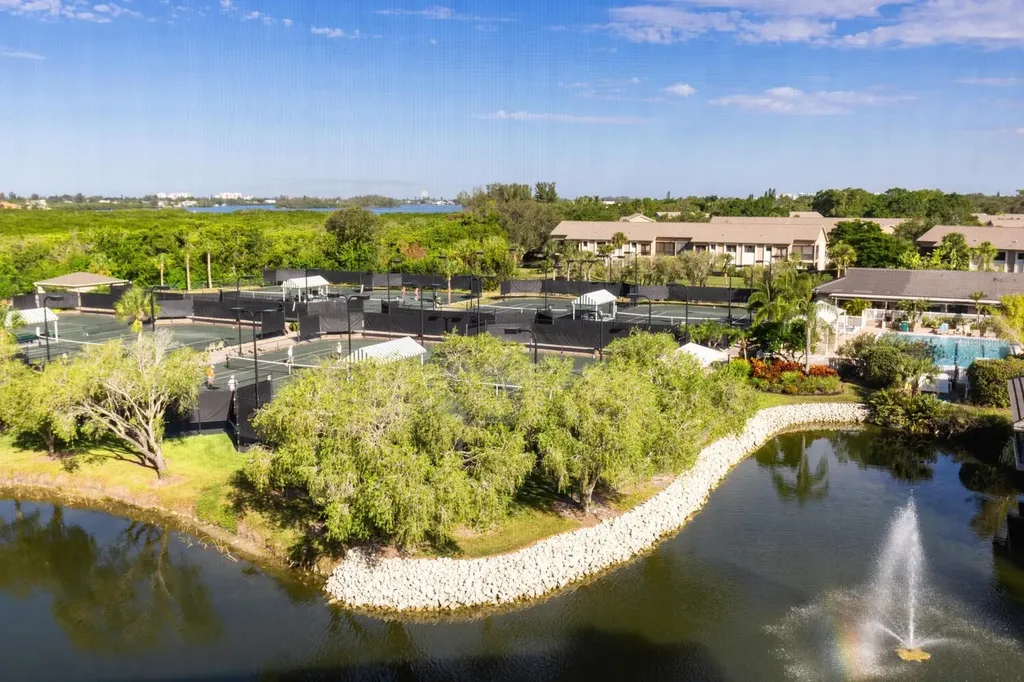 5400 Eagles Point Circle Sarasota FL 34231