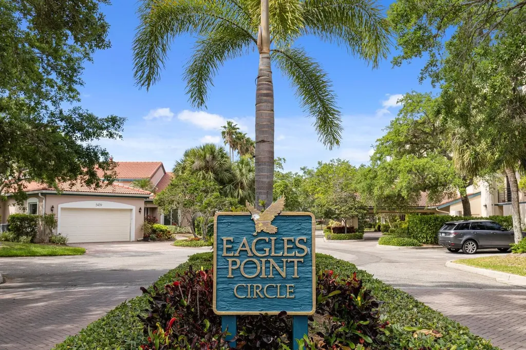 5400 Eagles Point Circle Sarasota FL 34231