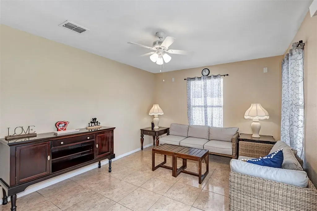 819 Nelson Drive Kissimmee FL 34758