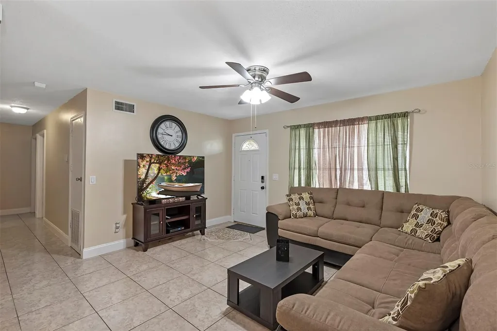 819 Nelson Drive Kissimmee FL 34758