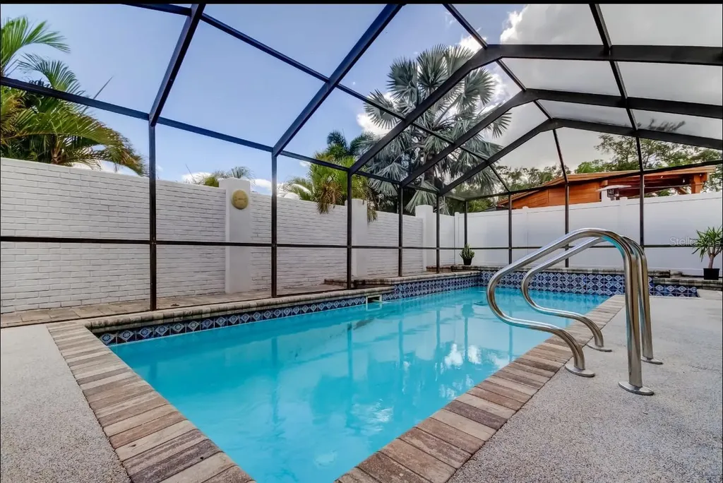 4831 Blue Jay Circle Palm Harbor FL 34683