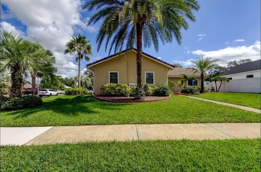 4831 Blue Jay Circle Palm Harbor FL 34683