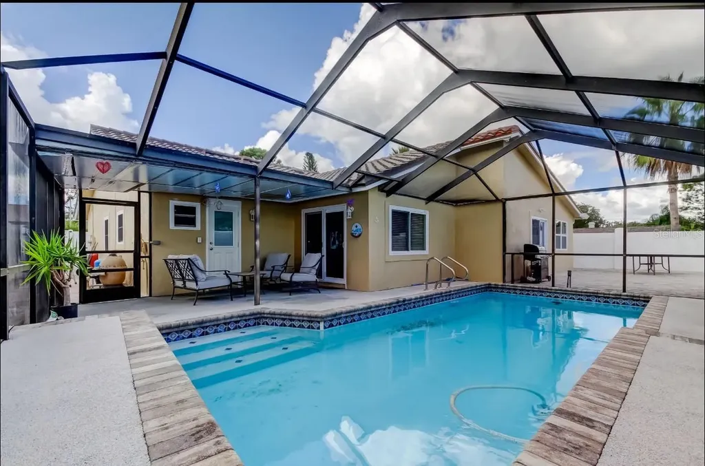 4831 Blue Jay Circle Palm Harbor FL 34683
