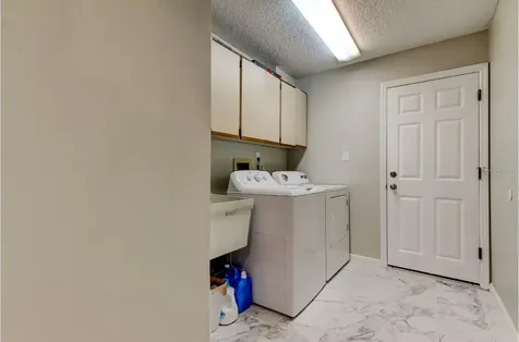 4831 Blue Jay Circle Palm Harbor FL 34683