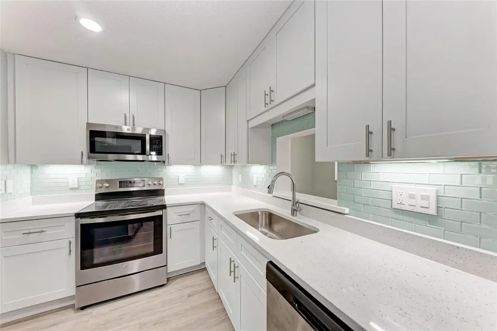 6300 Flotilla Drive Holmes Beach FL 34217