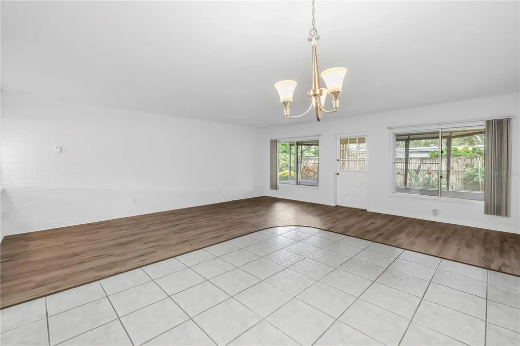 6623 16th Street N St Petersburg FL 33702