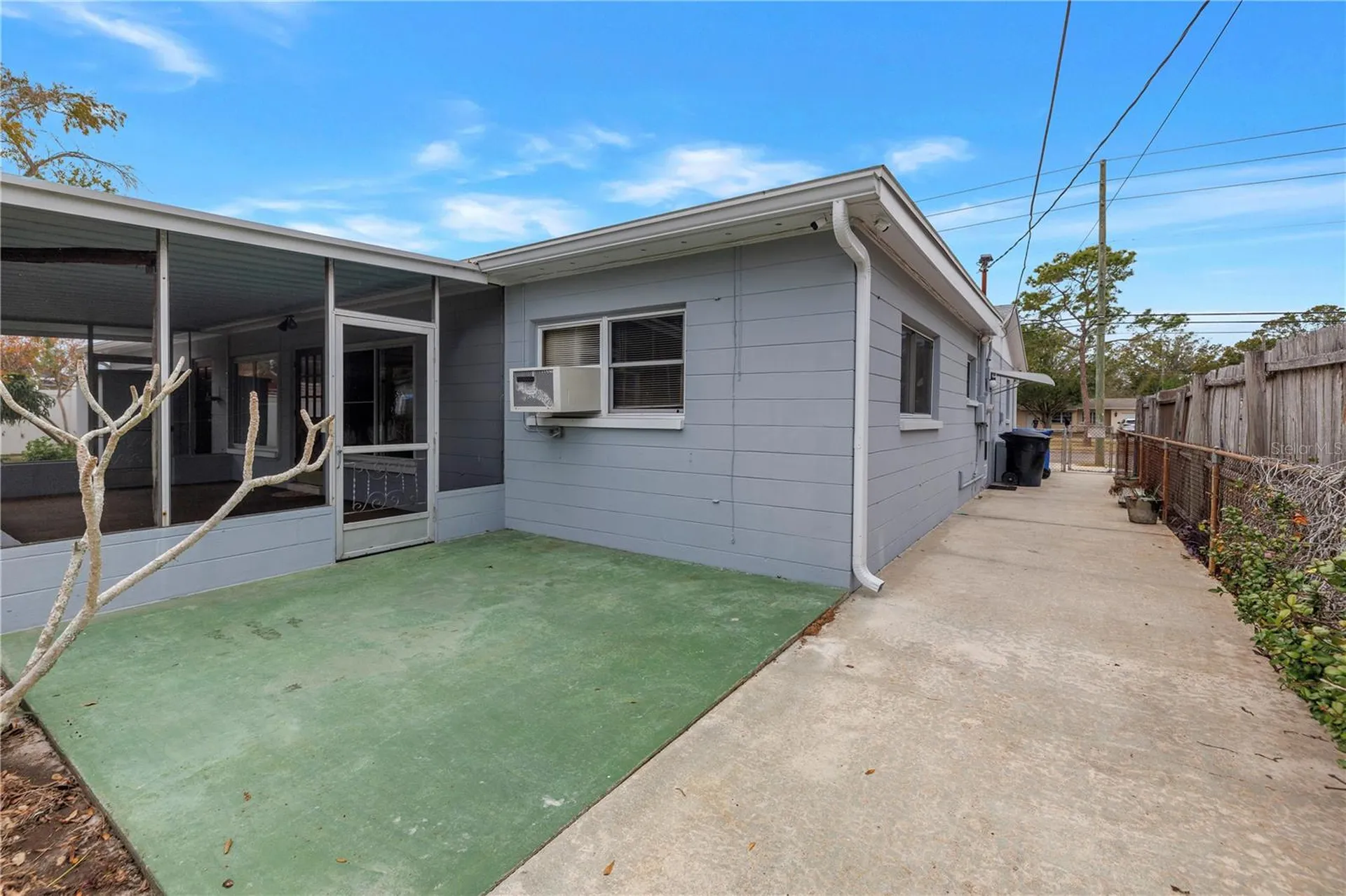 6623 16th Street N St Petersburg FL 33702