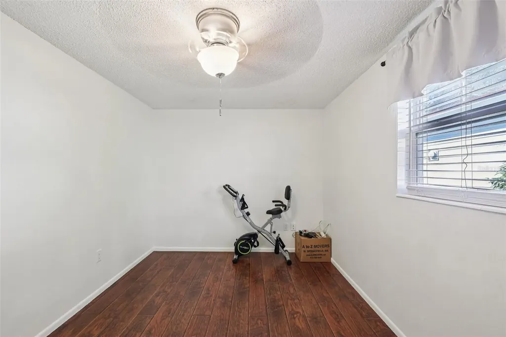1013 Oakhill Street Seffner FL 33584