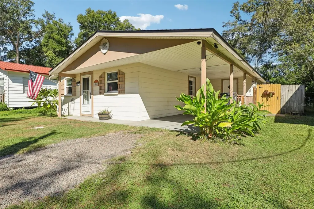 1013 Oakhill Street Seffner FL 33584